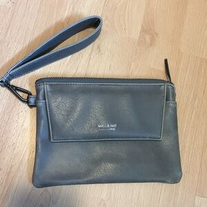 Matt & Nat gray wristlet. Clean inside and out removable strap, sturdy zipper.